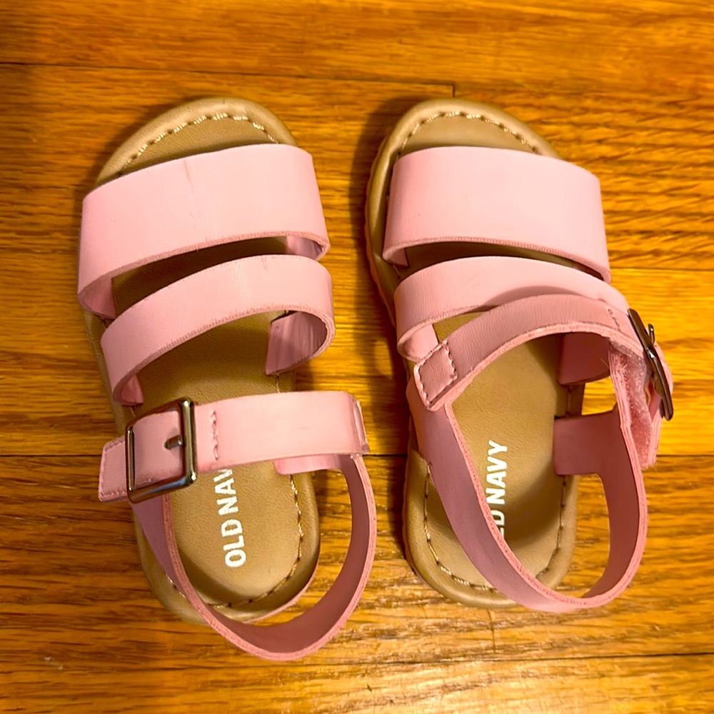 Girls sandals
